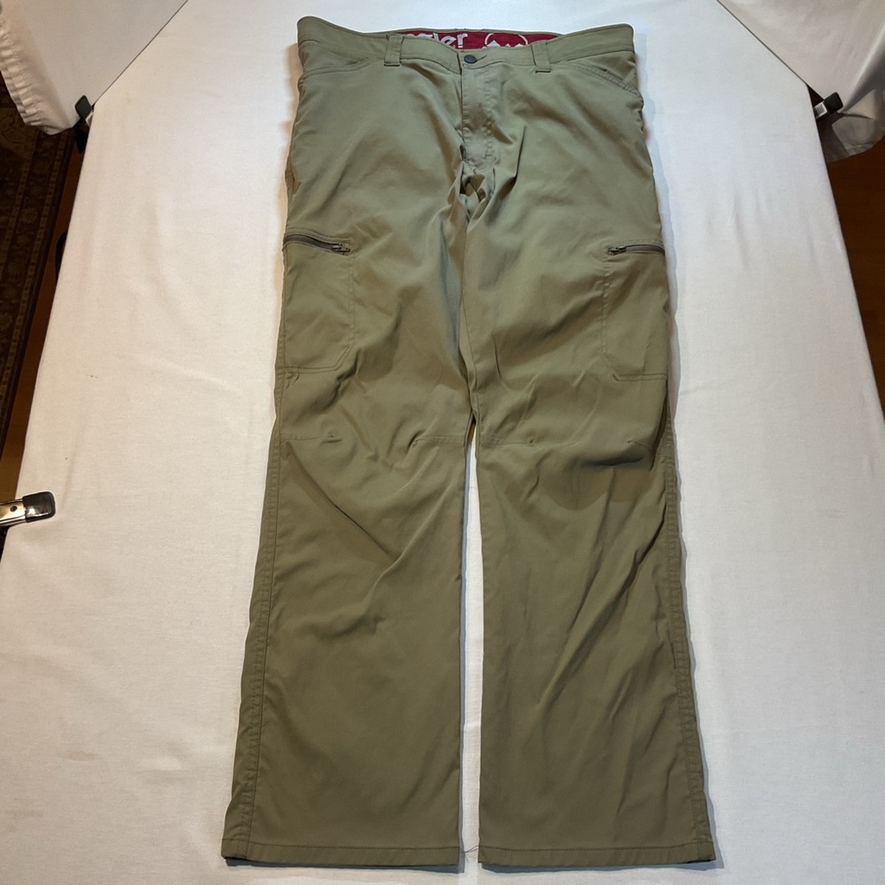 Wrangler Olive/Khaki Pants 36/30 Stretchy Waistband Zip Cargo Pockets 96% Nylon